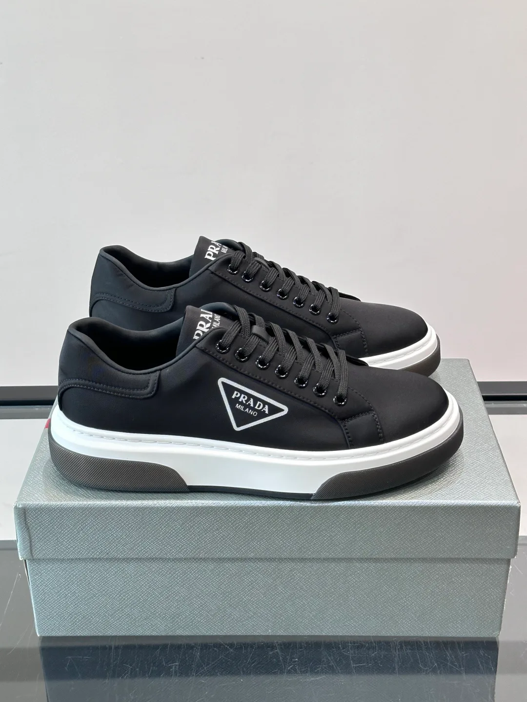 Кроссовки Мужские Prada 17913731