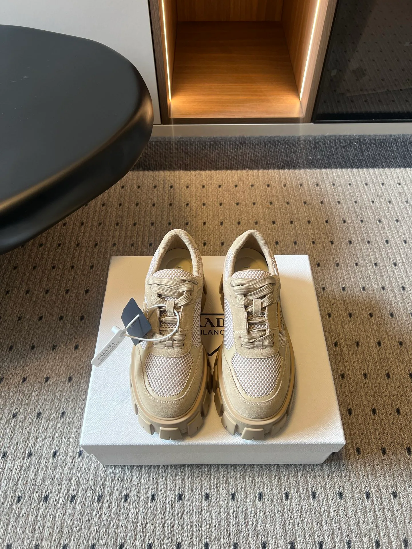 Кроссовки Женские Prada 17961571