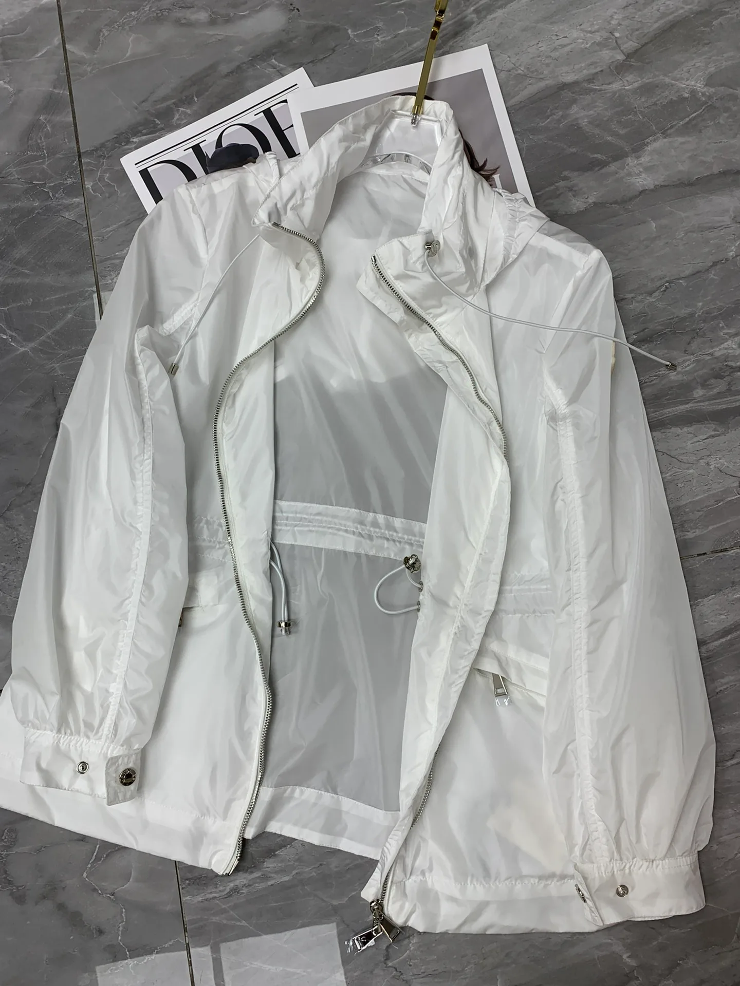 Куртки И Пуховики Женские Moncler 11537551