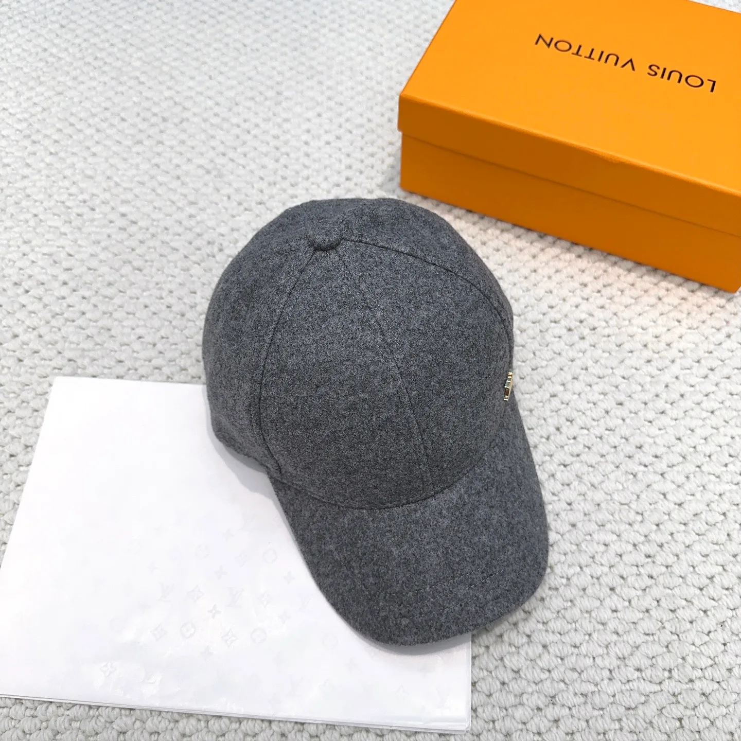 Головные Уборы Louis Vuitton 980980