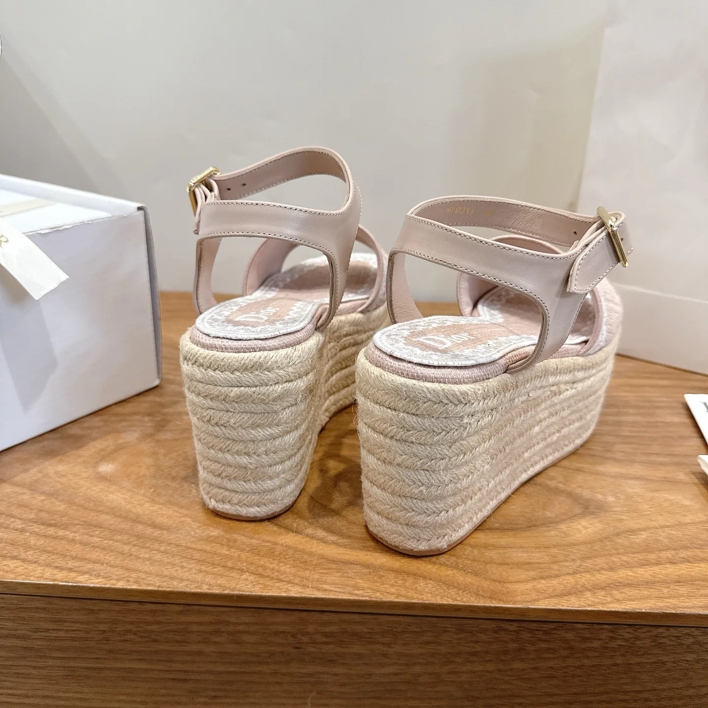 Босоножки Женские Christian Dior 17947075