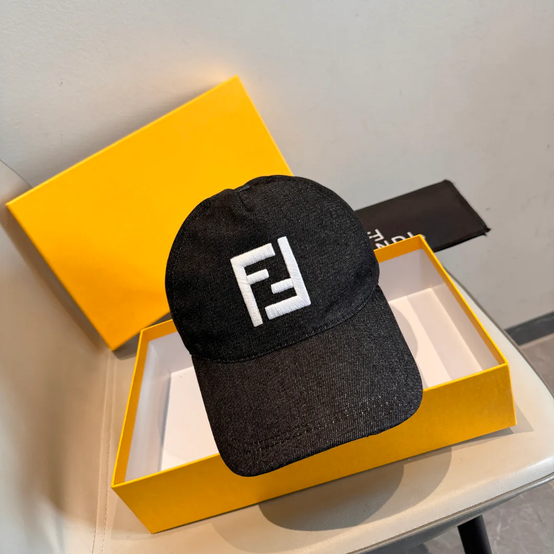 Головные Уборы Fendi 17515243
