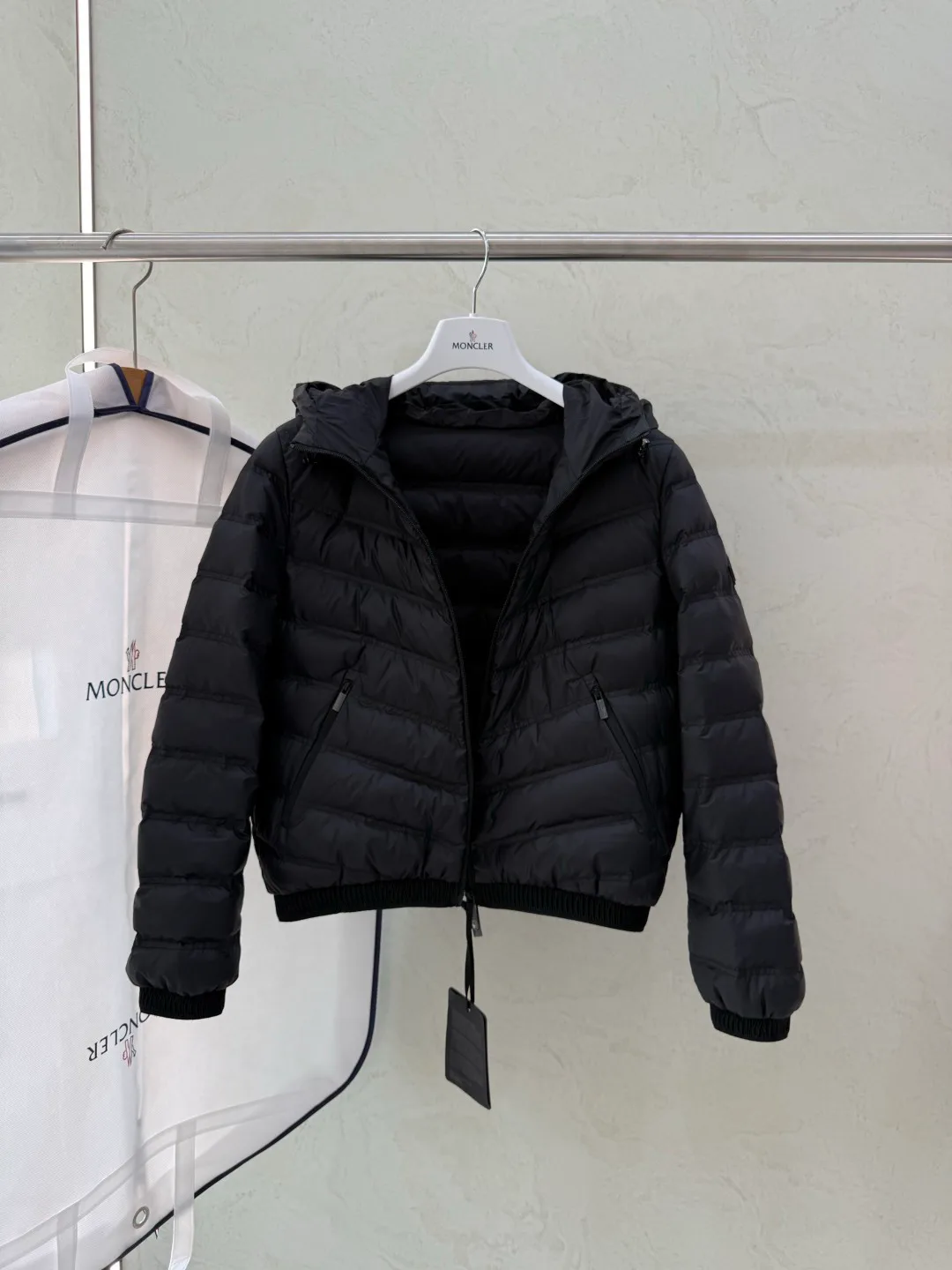 Куртки И Пуховики Женские Moncler 18052698