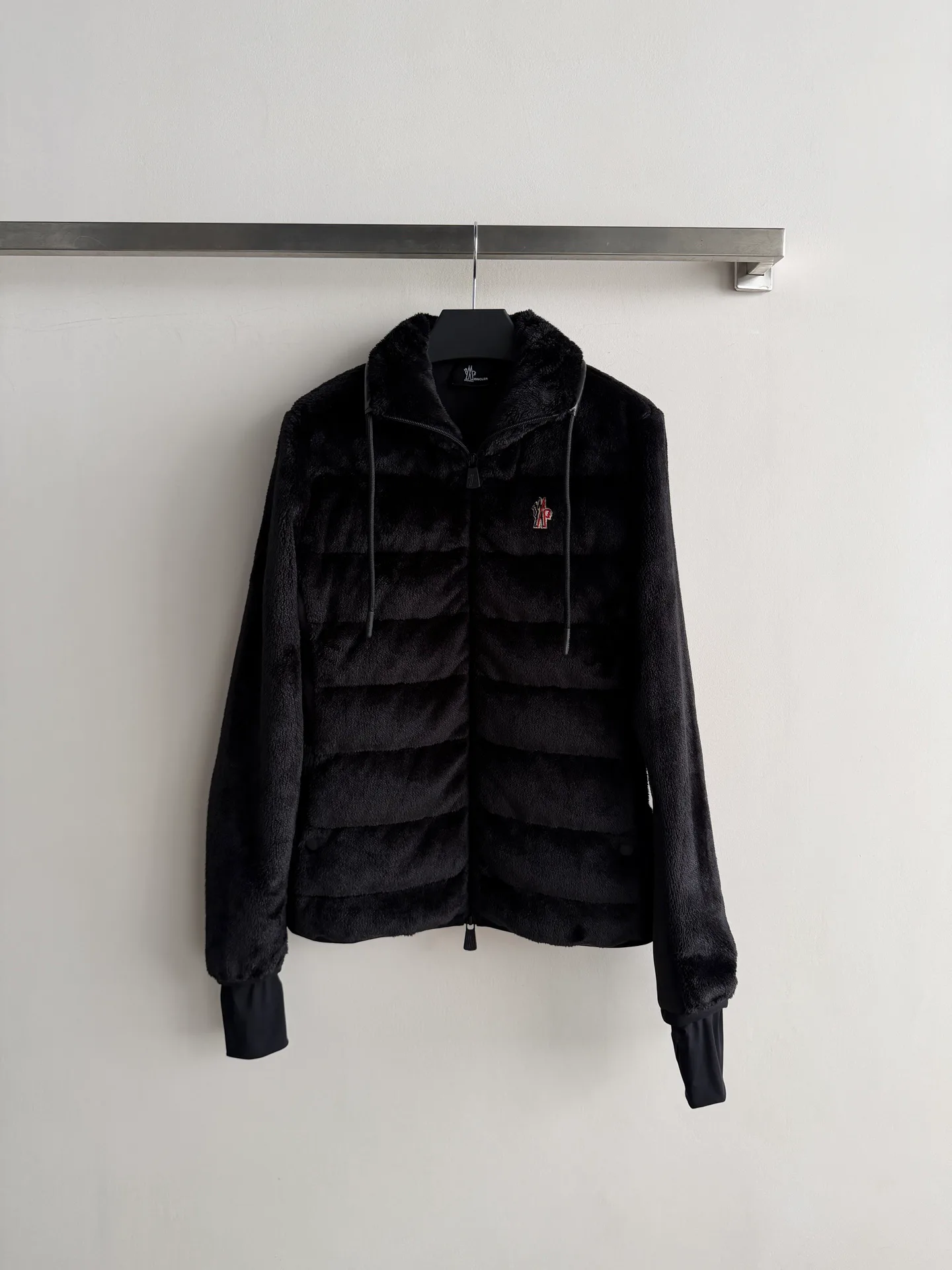 Куртки И Пуховики Женские Moncler 19309484