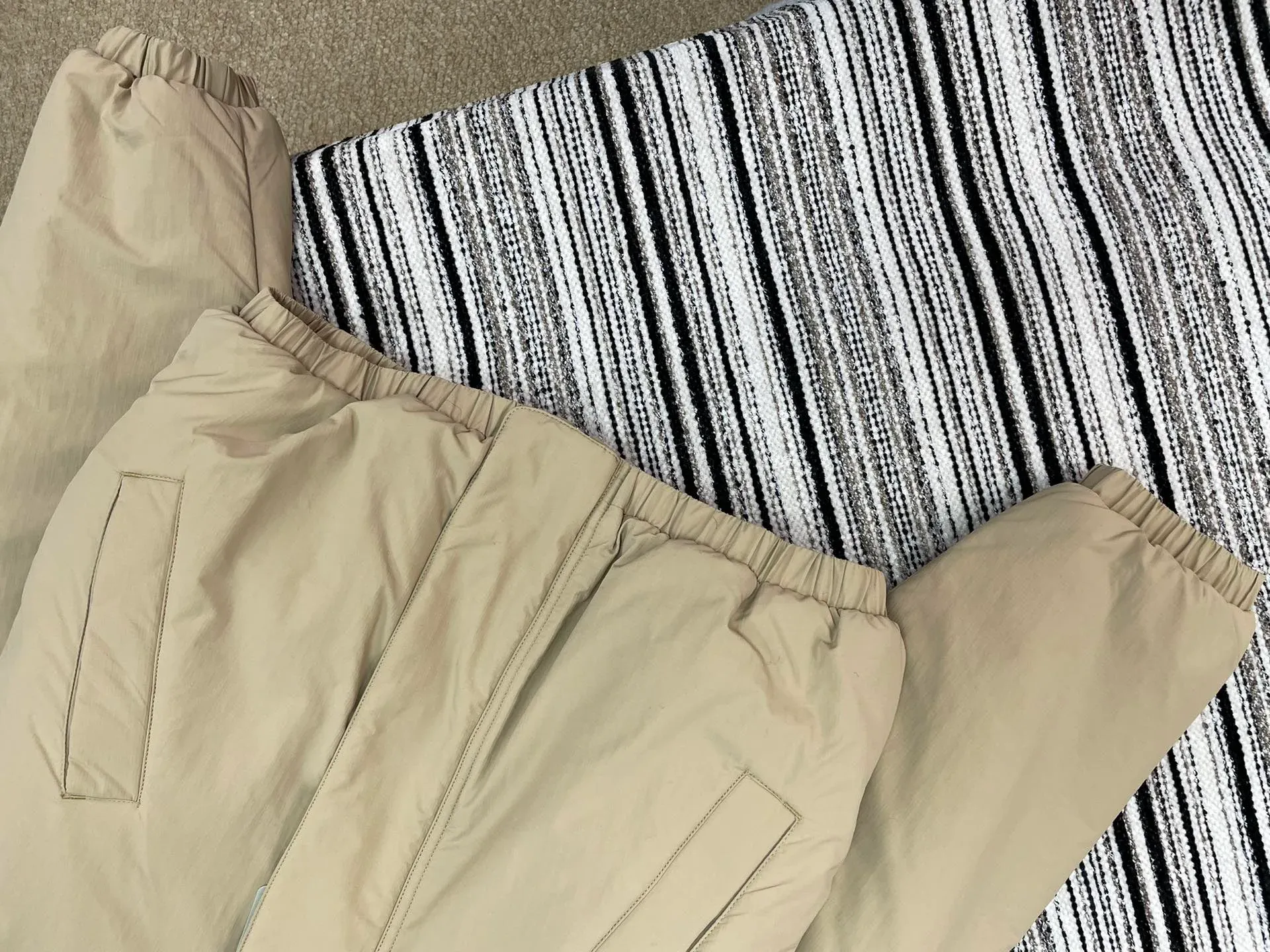 Куртки И Пуховики Женские Canada Goose 303646