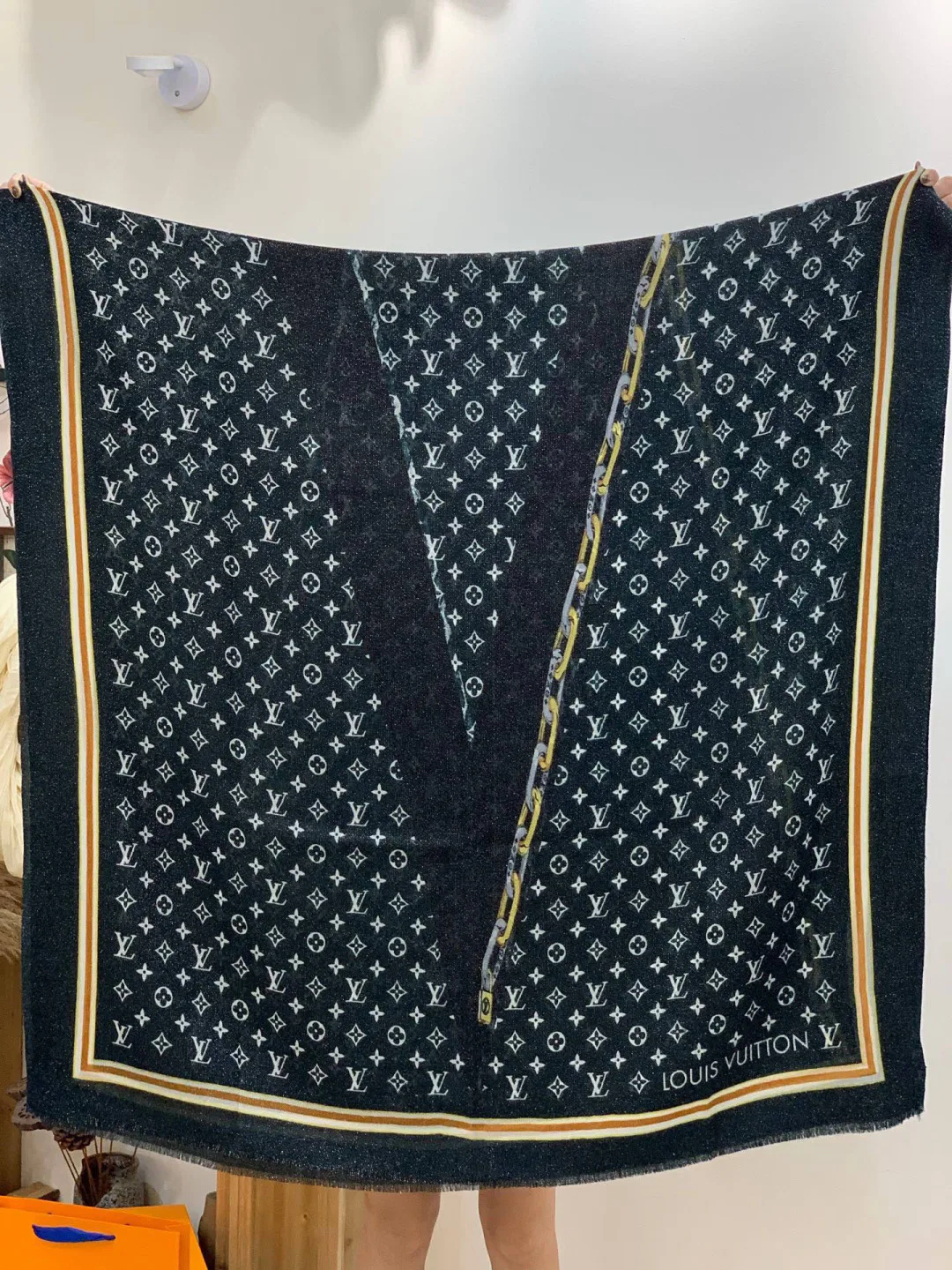 Шарфы Louis Vuitton 1036339