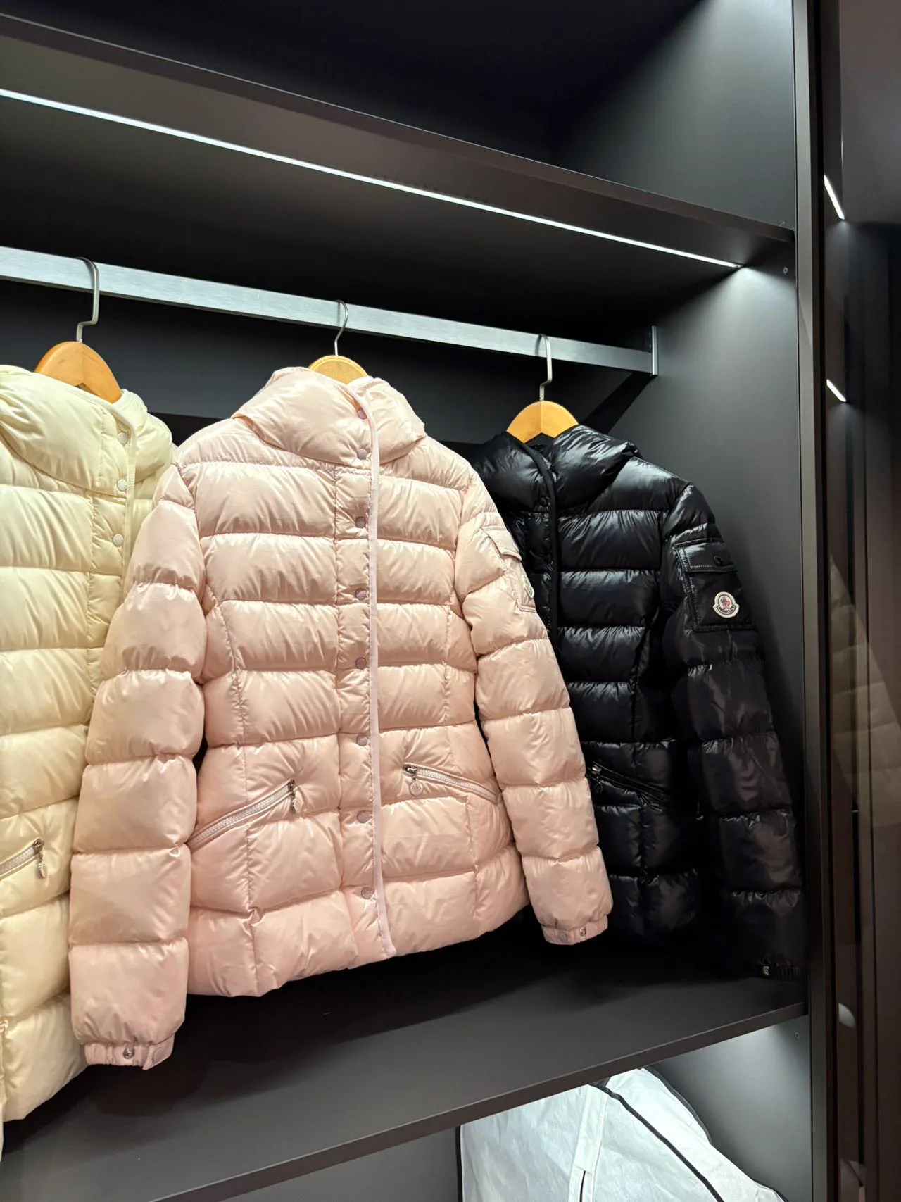 Куртки И Пуховики Мужские Moncler 17457983