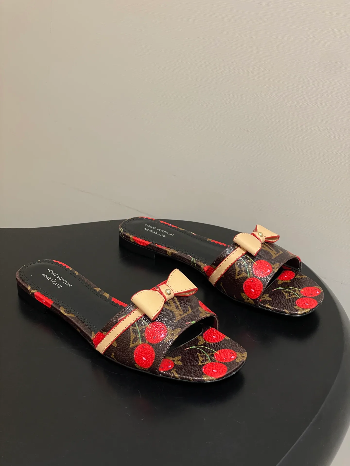 Шлепанцы Женские Louis Vuitton 3361685