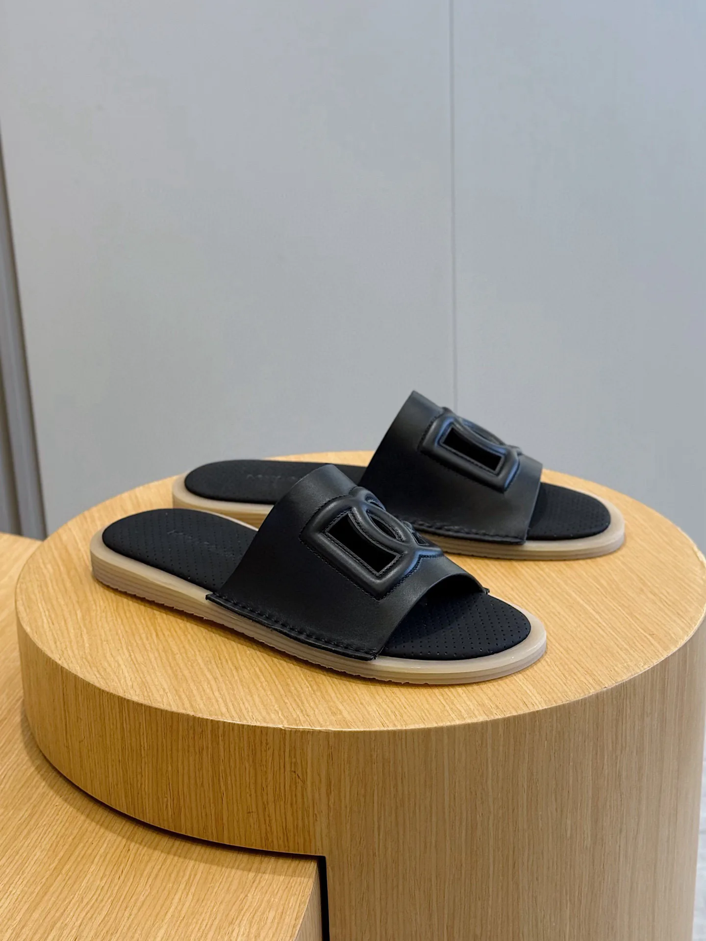 Шлепанцы Мужские Dolce & Gabbana 12768604