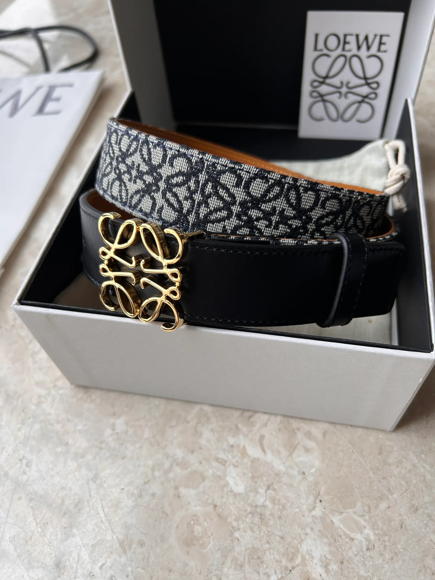 Ремни Loewe 11704493