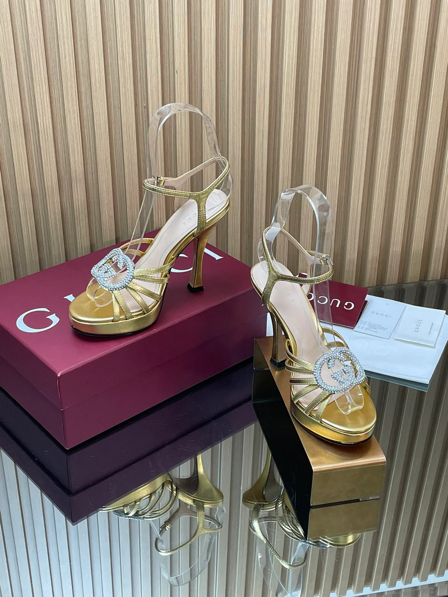 Босоножки Женские Gucci 605725