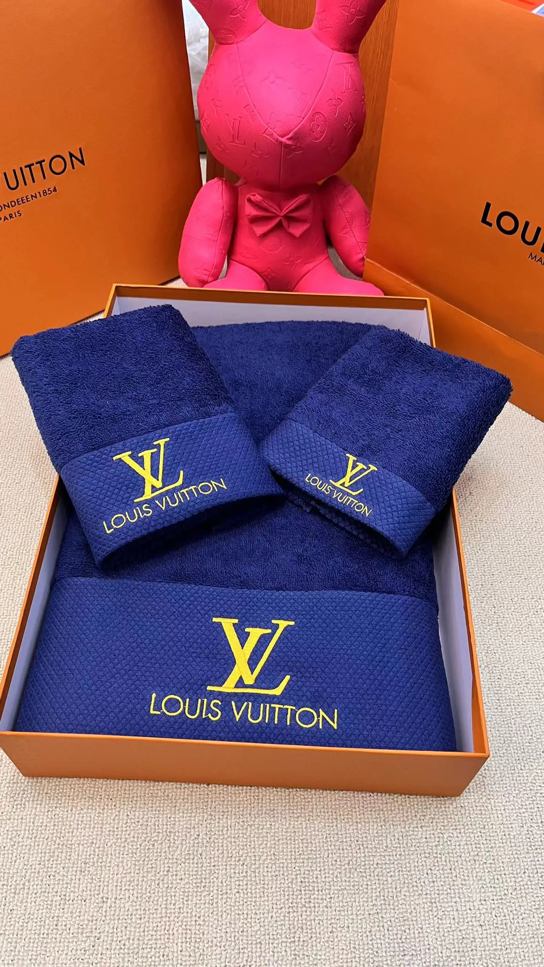 Текстиль Louis Vuitton 281212