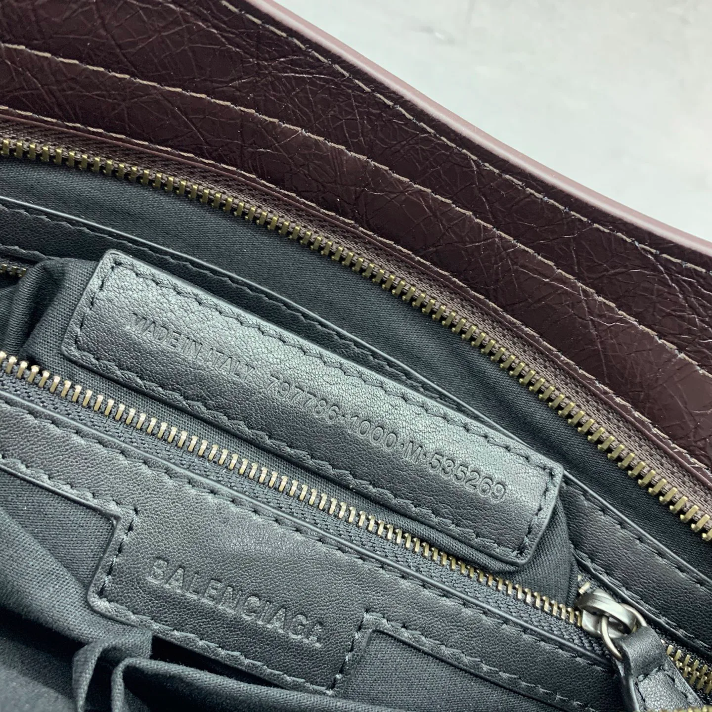 Классические Сумки Женские Balenciaga 18136155