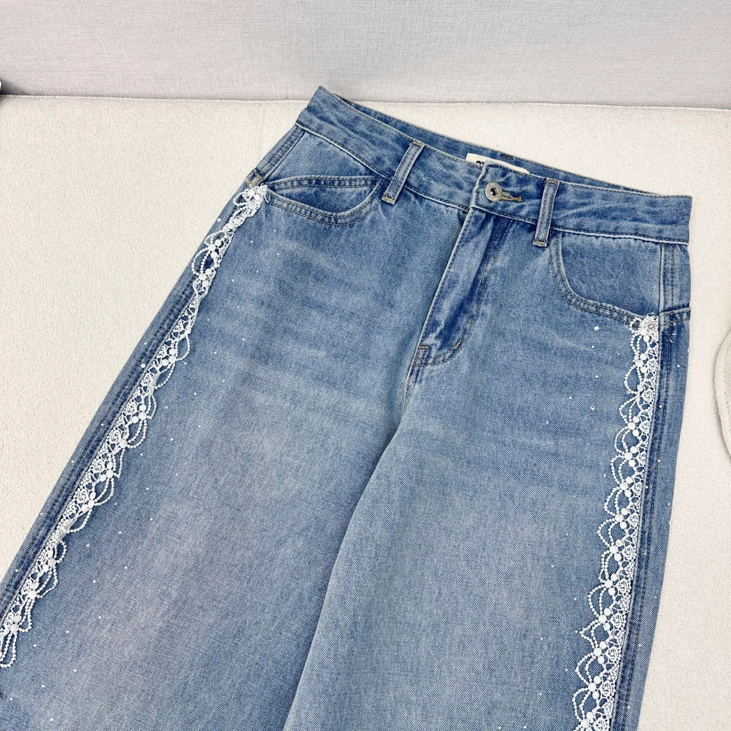 Джинсы Женские Miu Miu 11172980