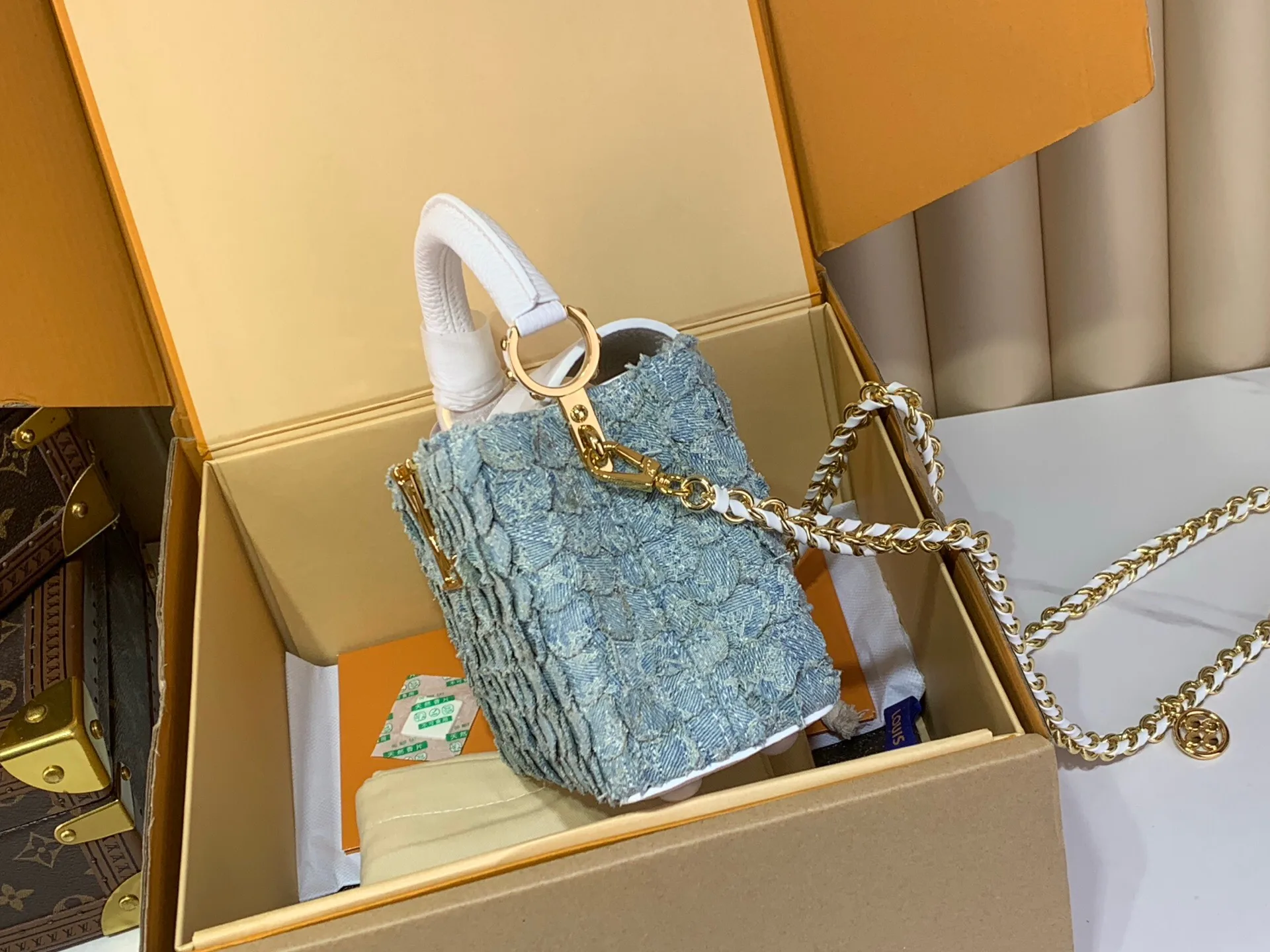 Классические Сумки Женские Louis Vuitton 16893028