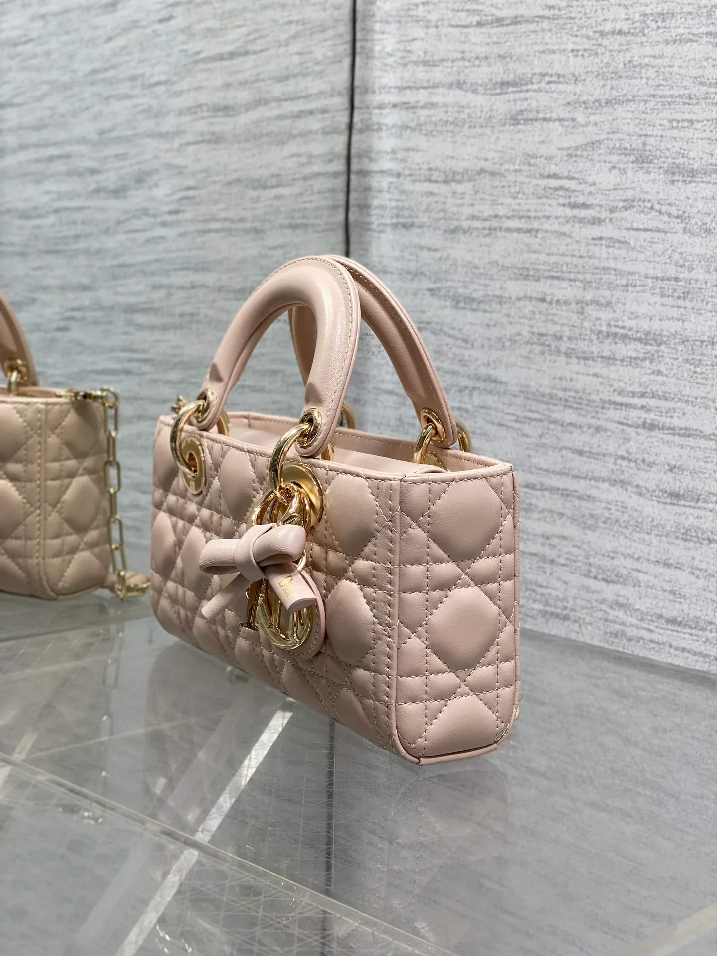 Классические Сумки Женские Christian Dior 11685168