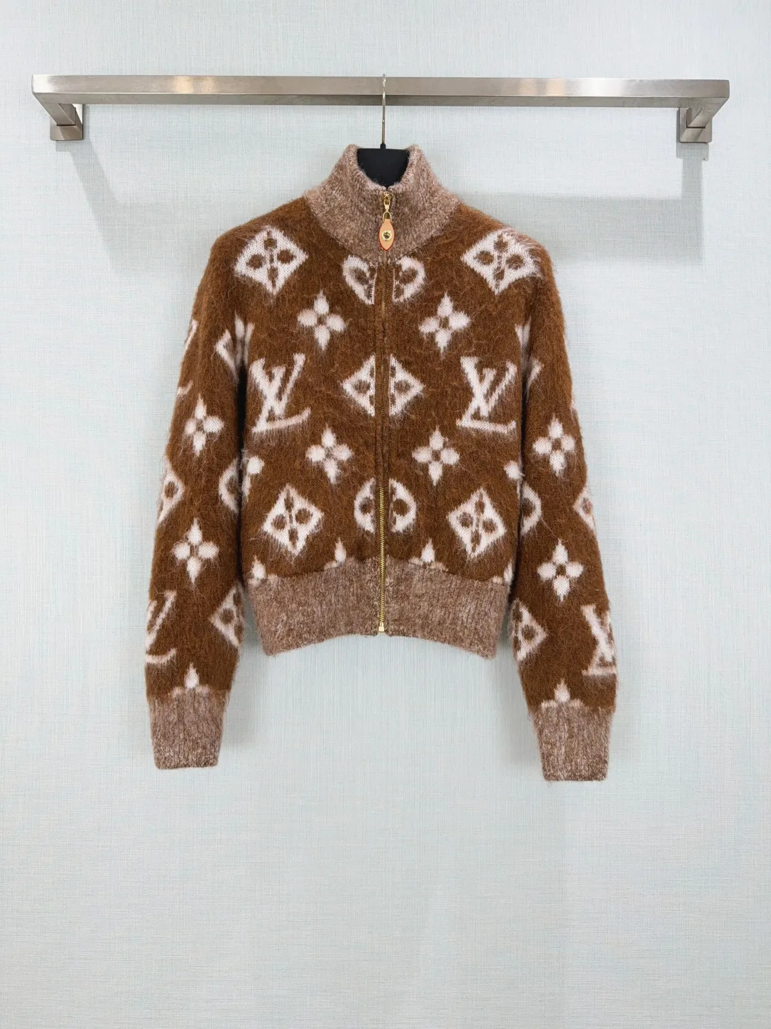 Куртки И Пуховики Женские Louis Vuitton 18758195