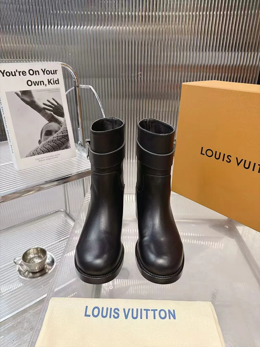 Ботинки Женские Louis Vuitton 17926089