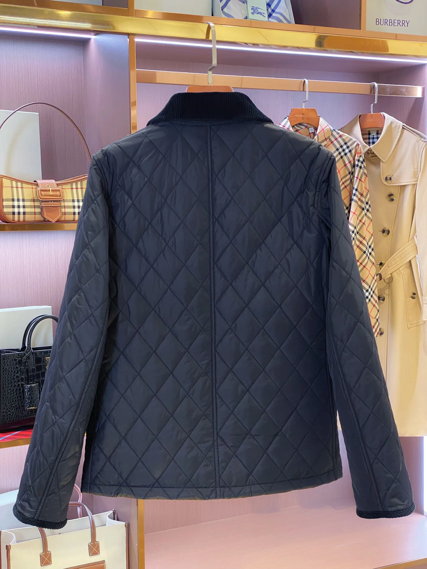 Куртки И Пуховики Женские Burberry 18140707