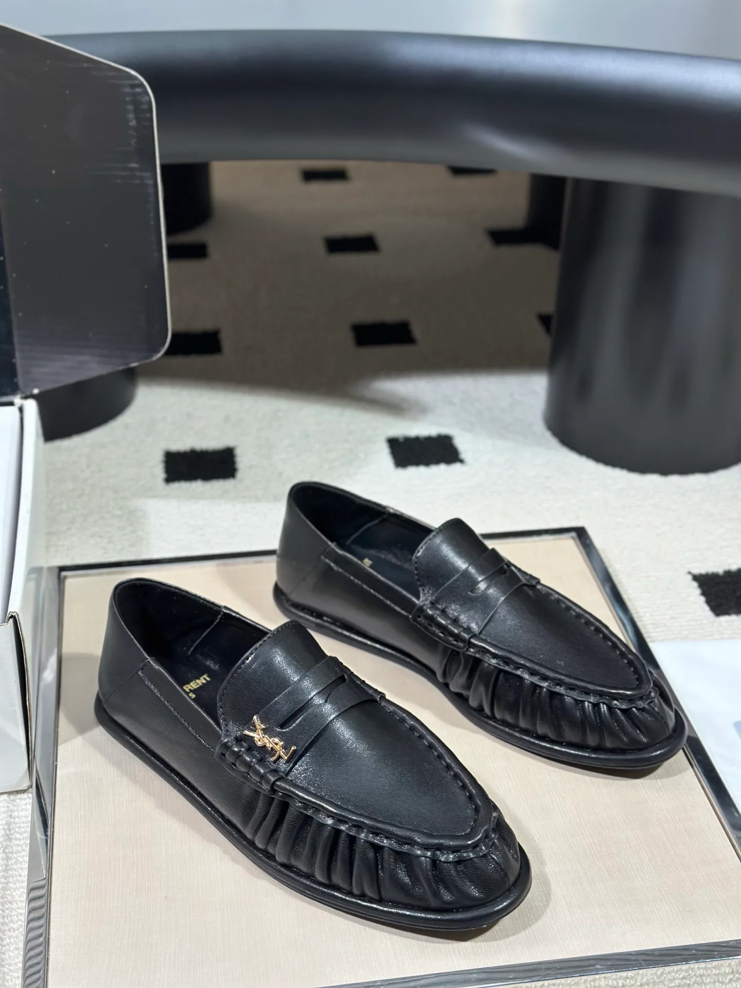 Лоферы И Мокасины Женские Saint Laurent 18041758