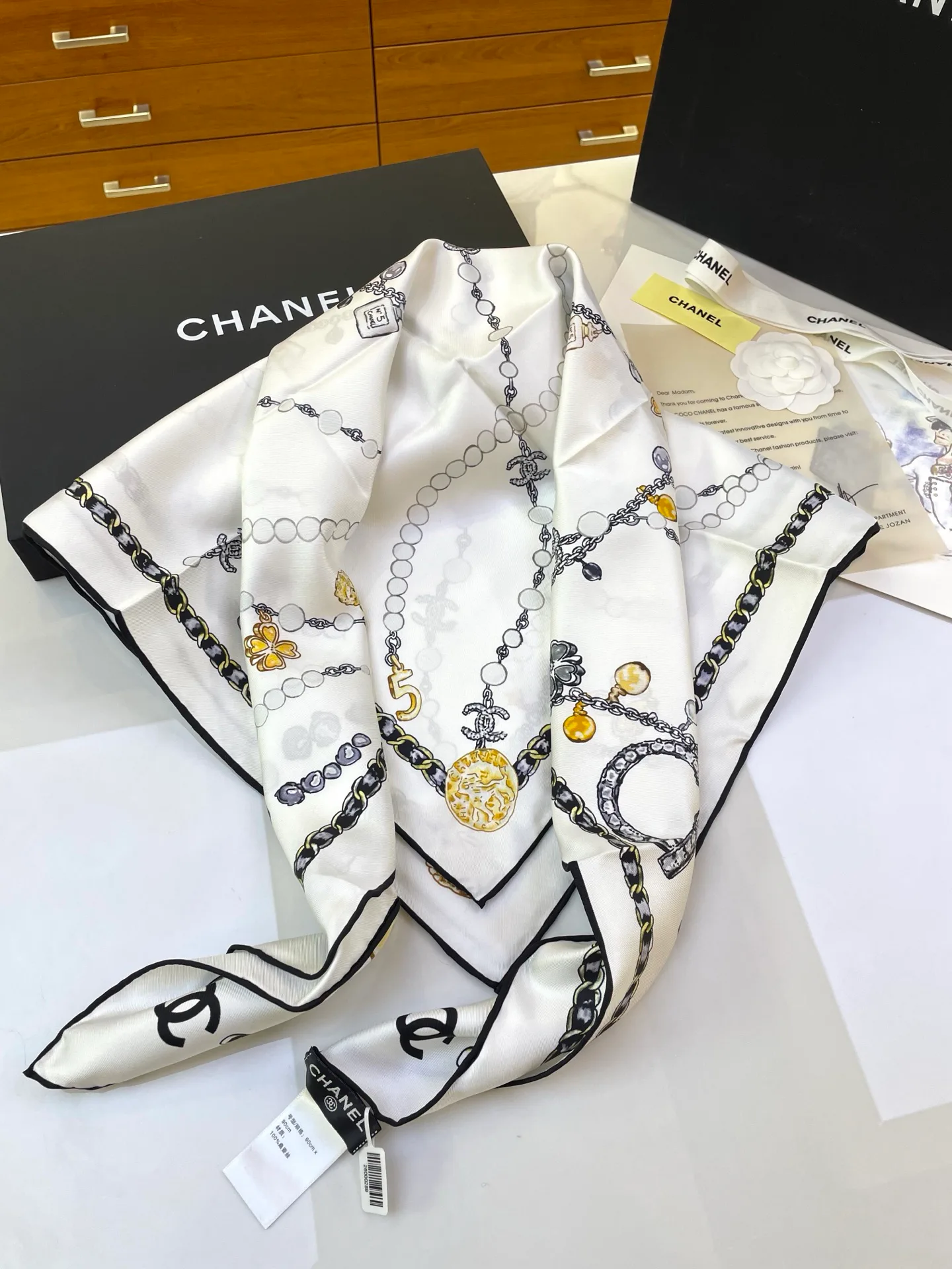 Шарфы Chanel 1981400