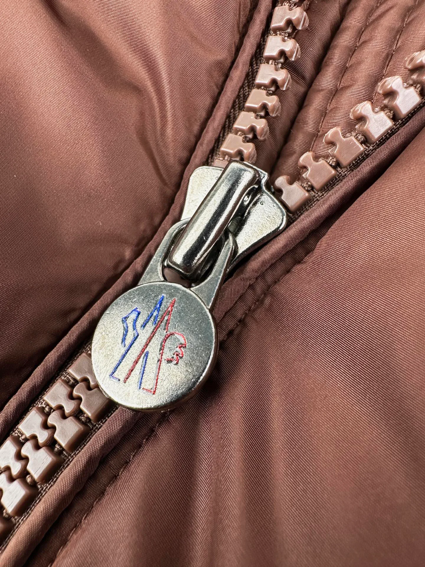 Куртки И Пуховики Женские Moncler 19502990