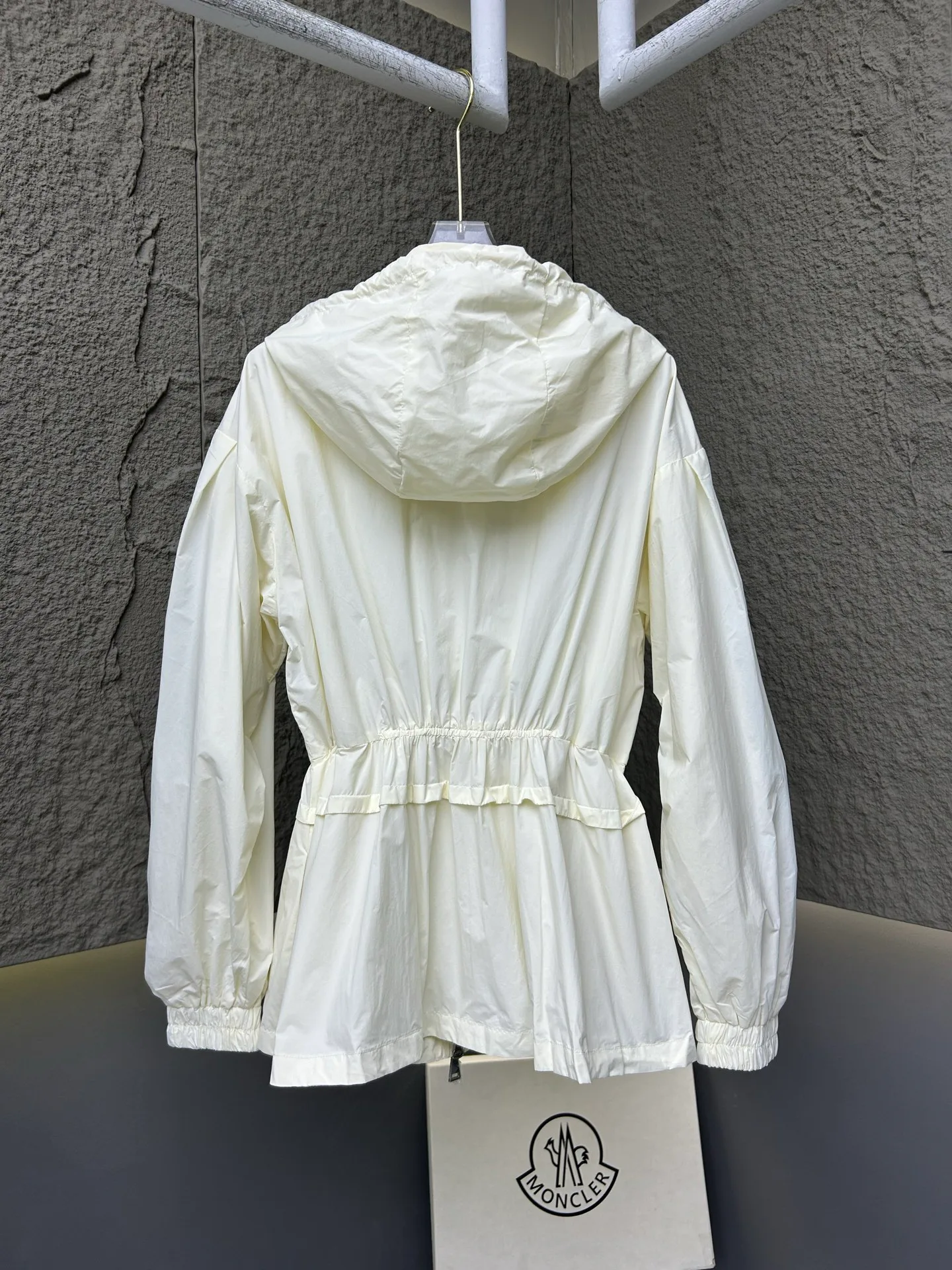 Куртки И Пуховики Женские Moncler 11862646