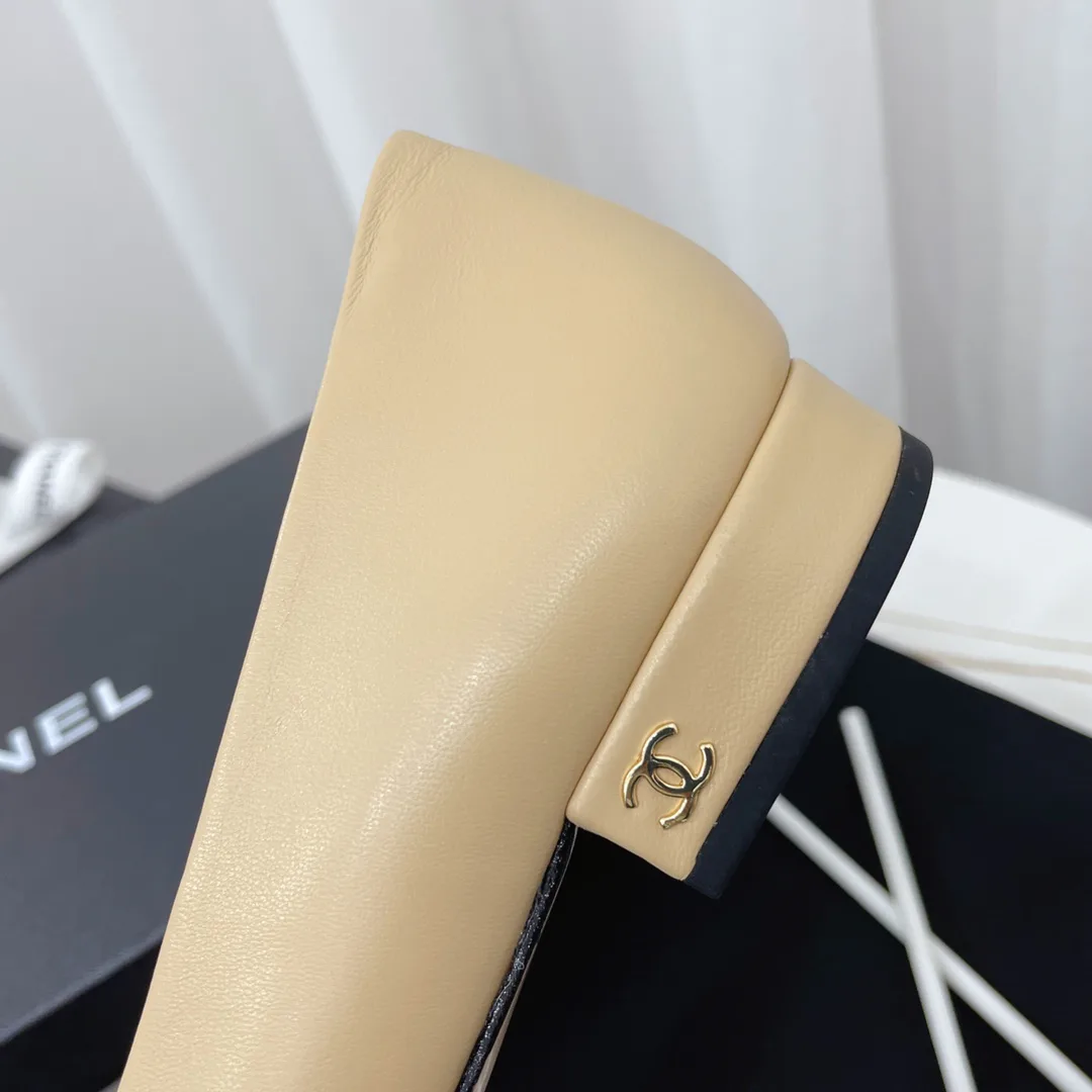 Туфли Женские Chanel 18083196