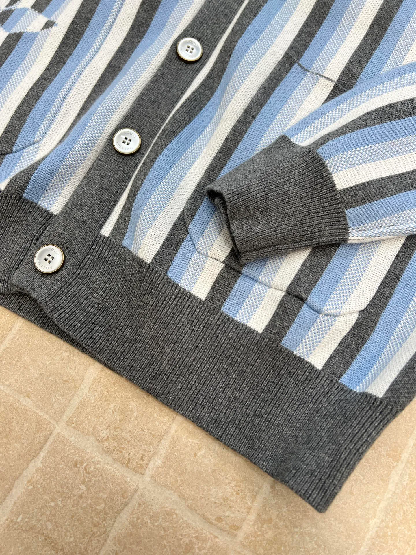 Джемперы И Свитеры Женские Louis Vuitton 1690790