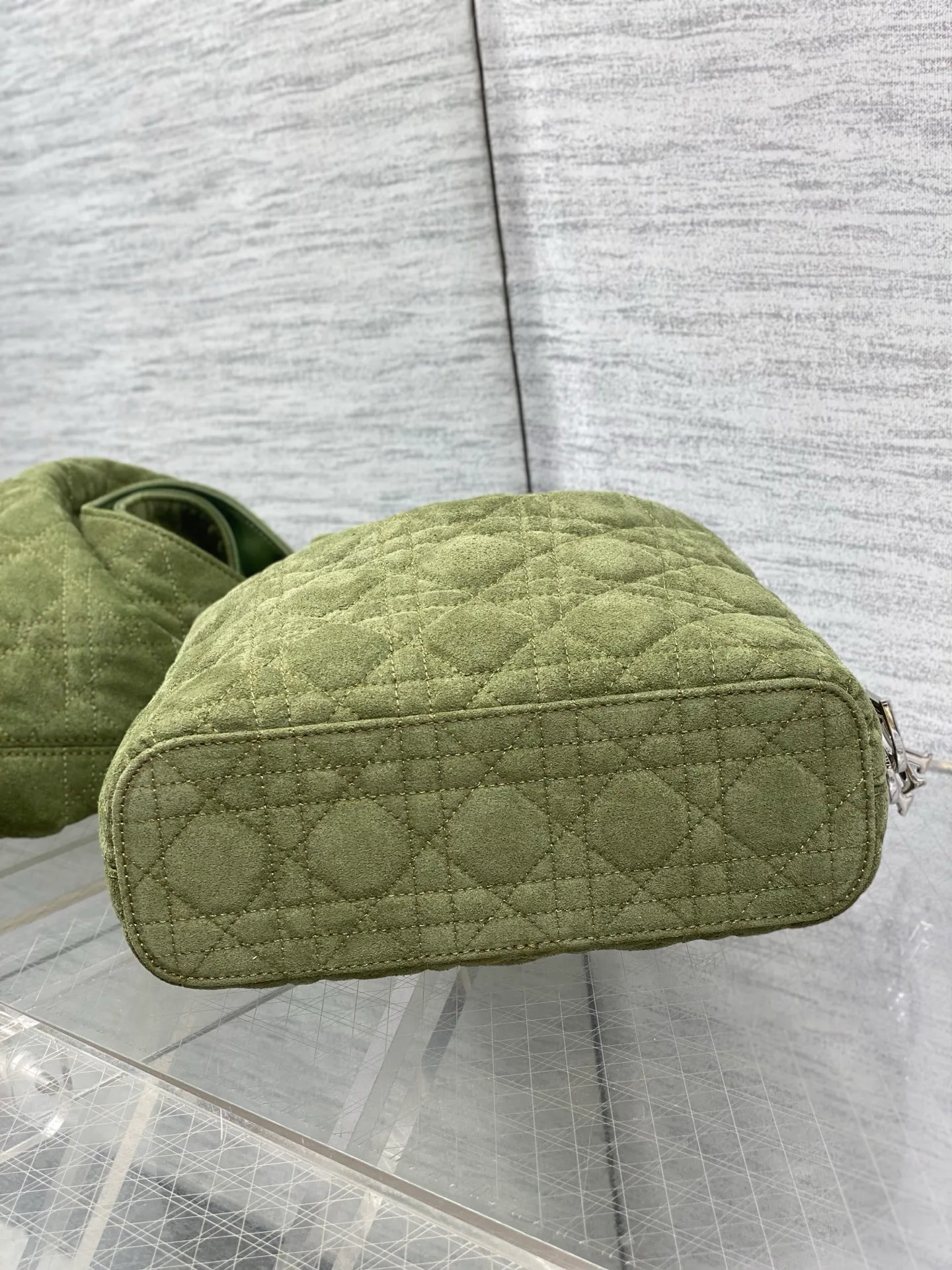 Классические Сумки Женские Christian Dior 18242097