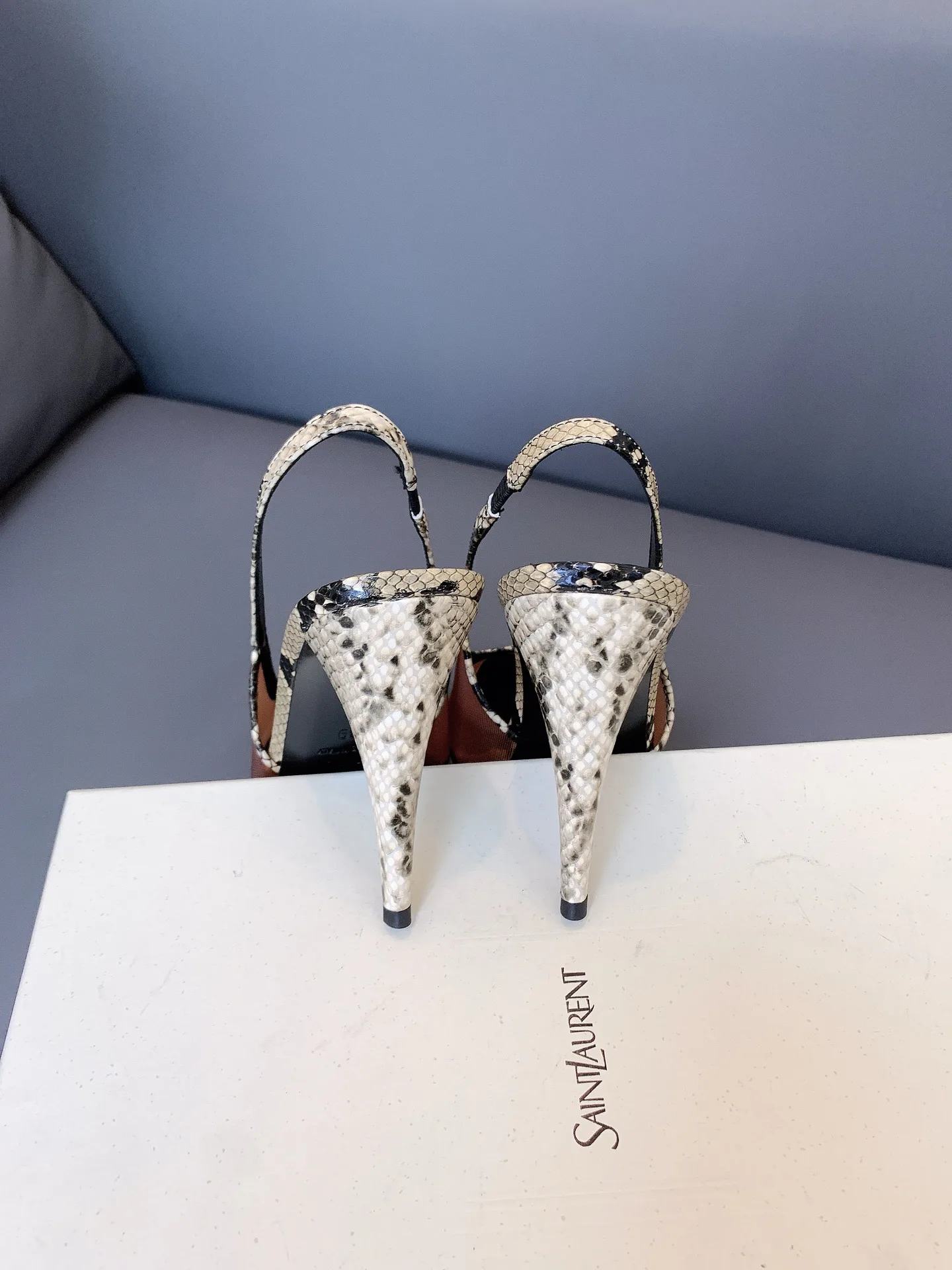 Туфли Женские Saint Laurent 19667587