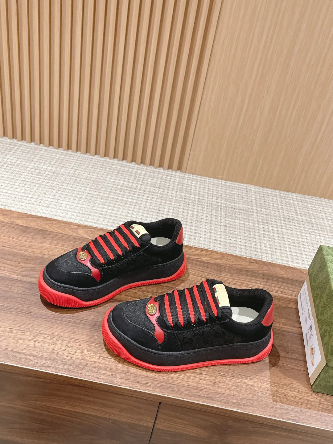 Кроссовки Женские Gucci 238286