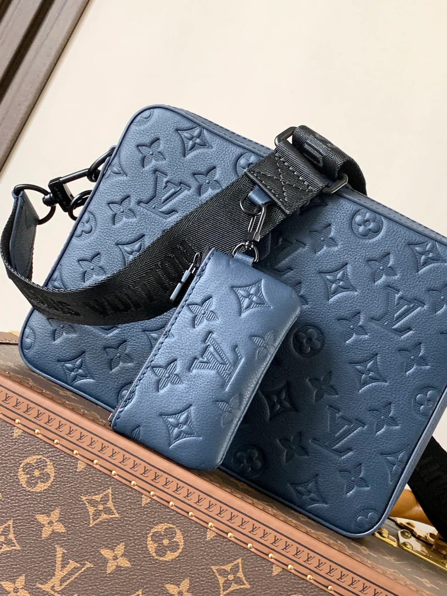Сумки На Ремне Женские Louis Vuitton 369603