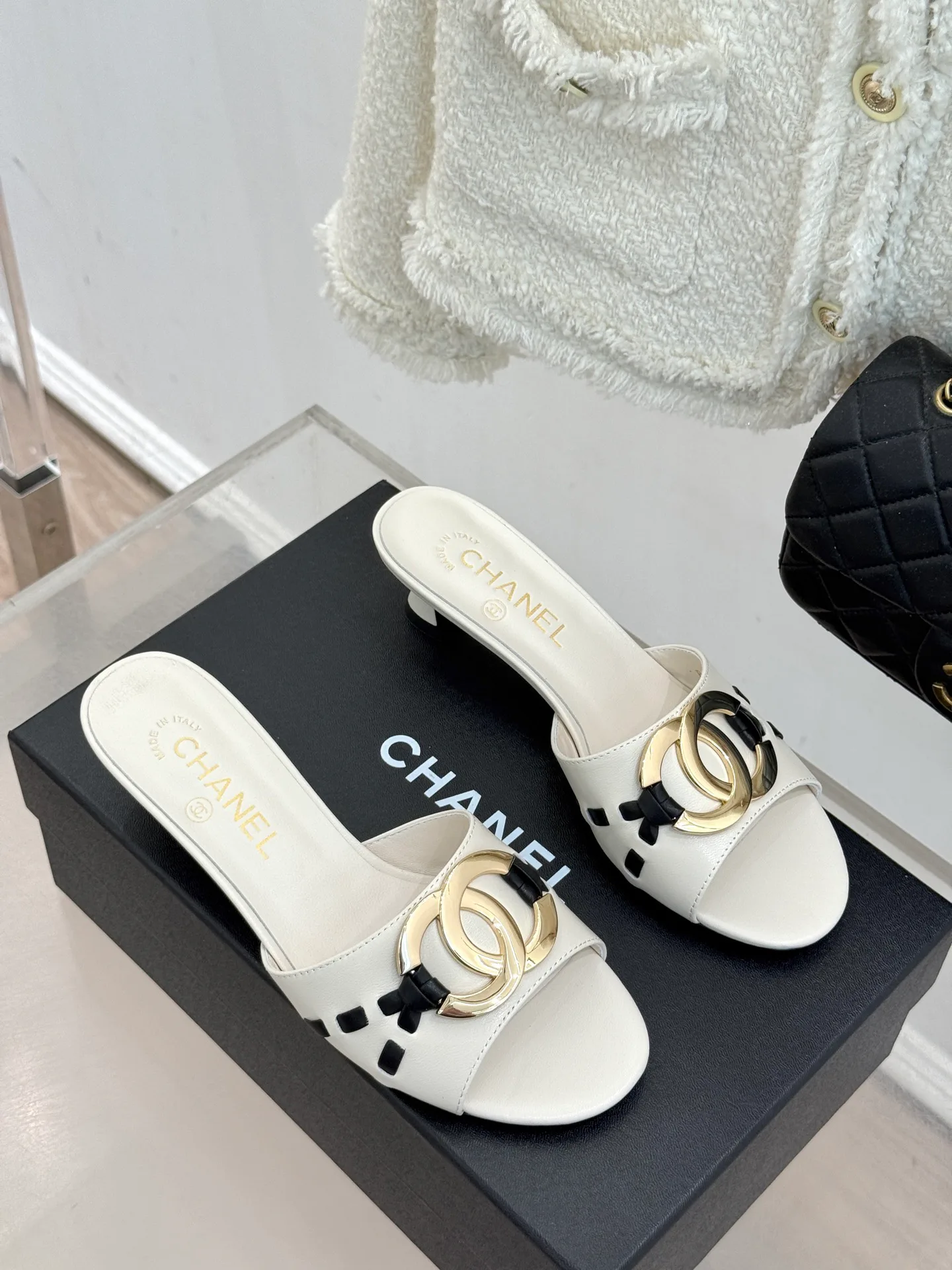 Босоножки Женские Chanel 17025707