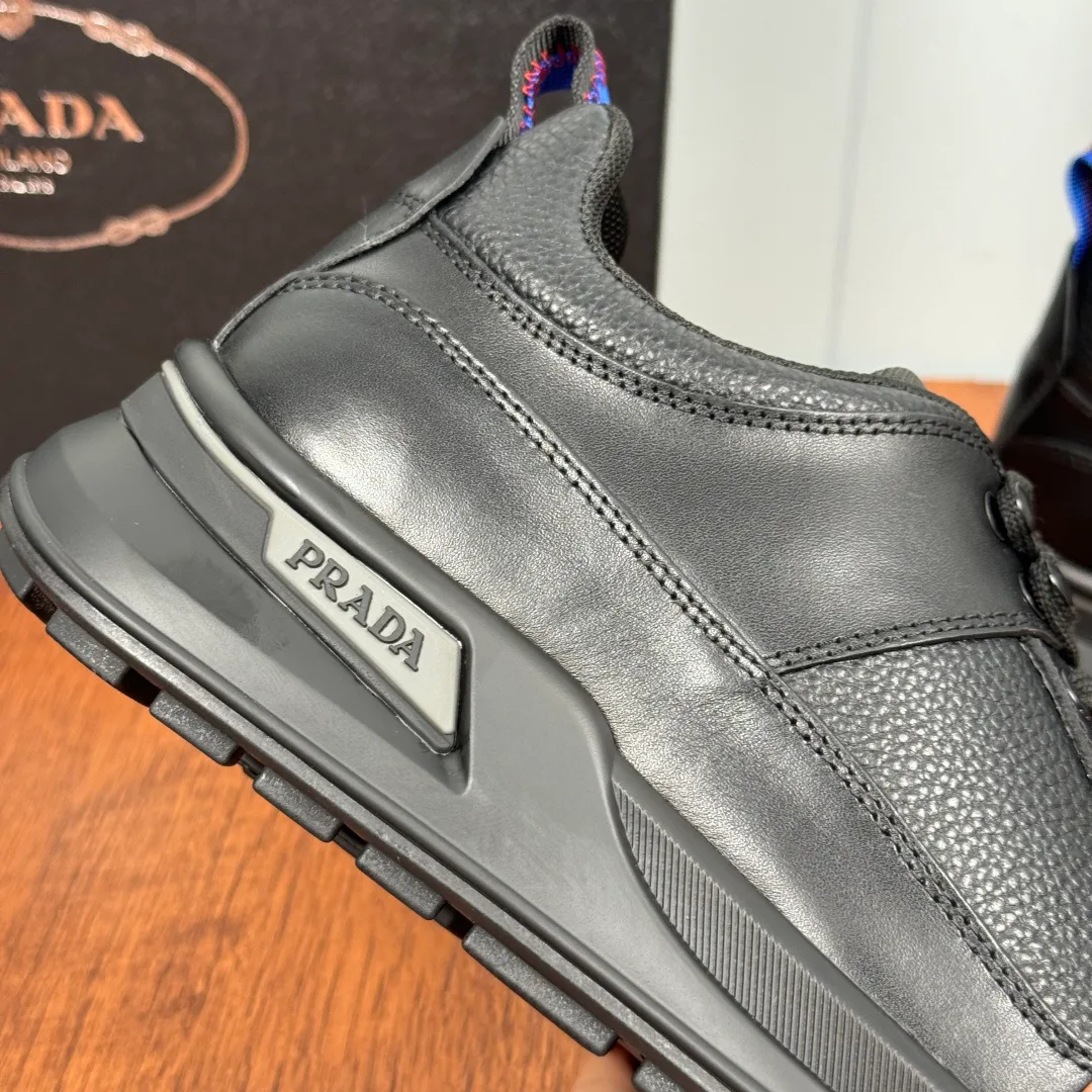 Кроссовки Мужские Prada 11393508