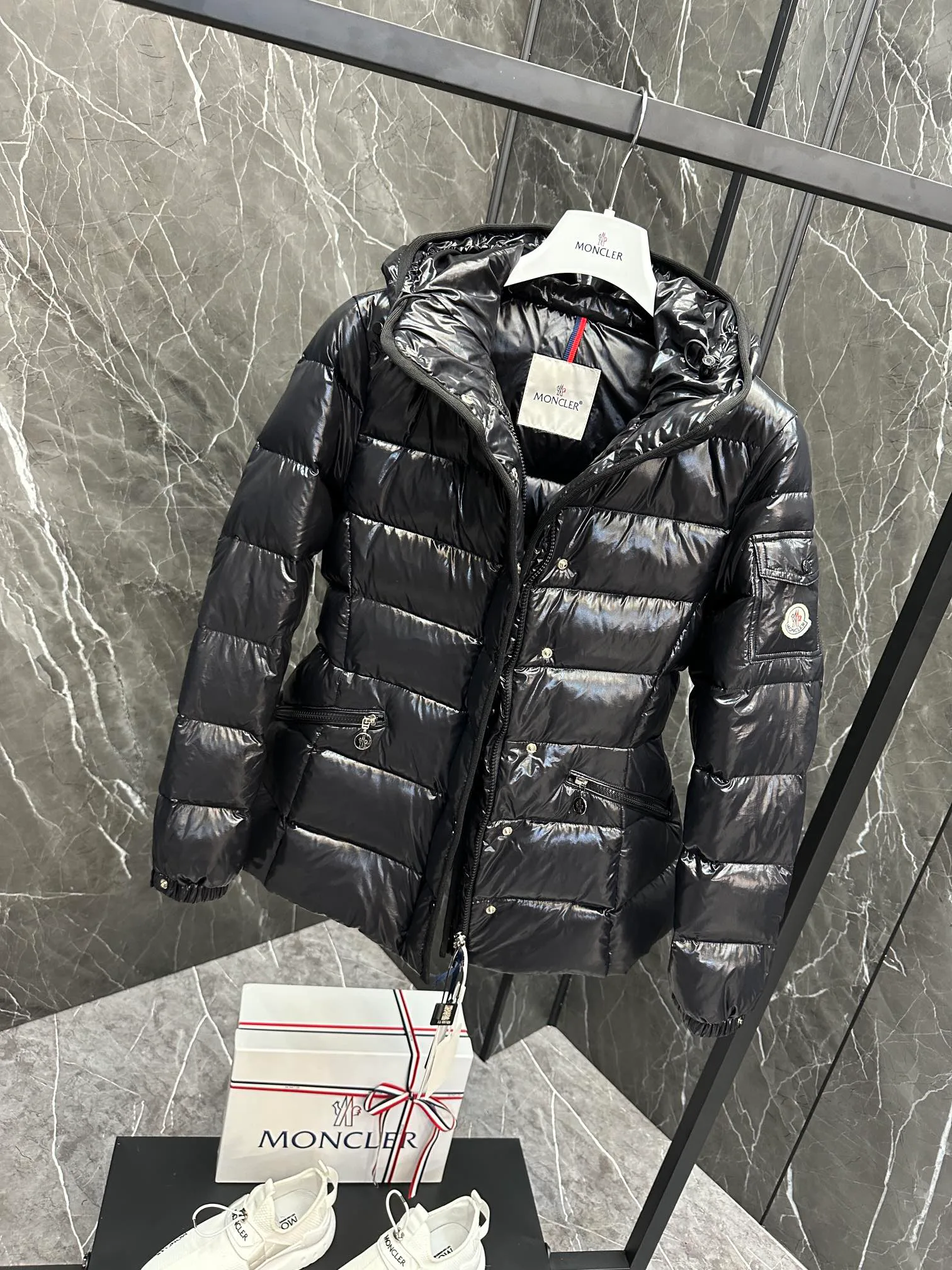 Куртки И Пуховики Женские Moncler 18722796