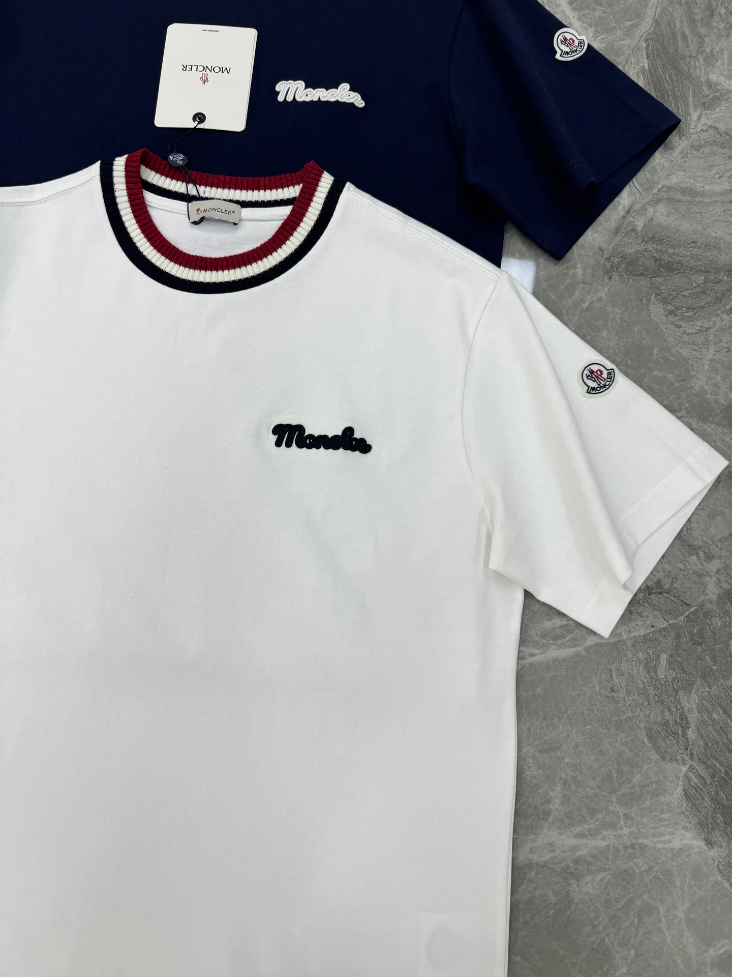 Футболки Женские Moncler 12702047