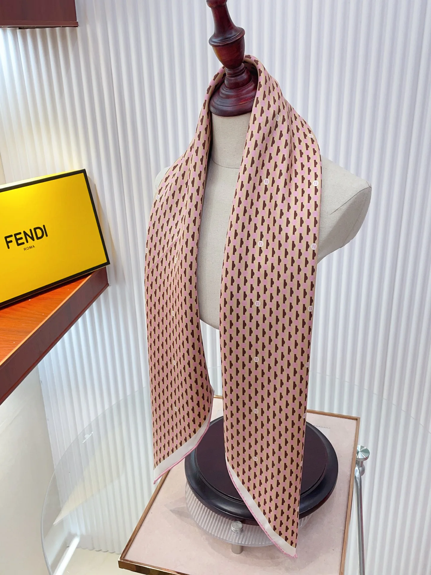 Платки Fendi 11362401
