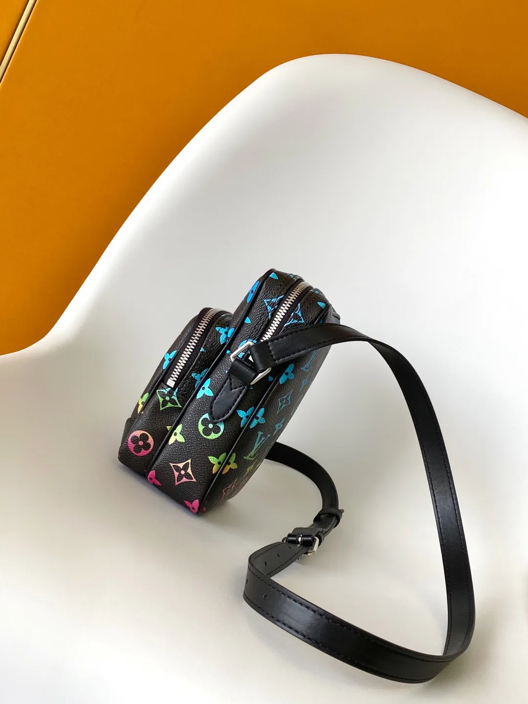 Сумки На Ремне Женские Louis Vuitton 11185389