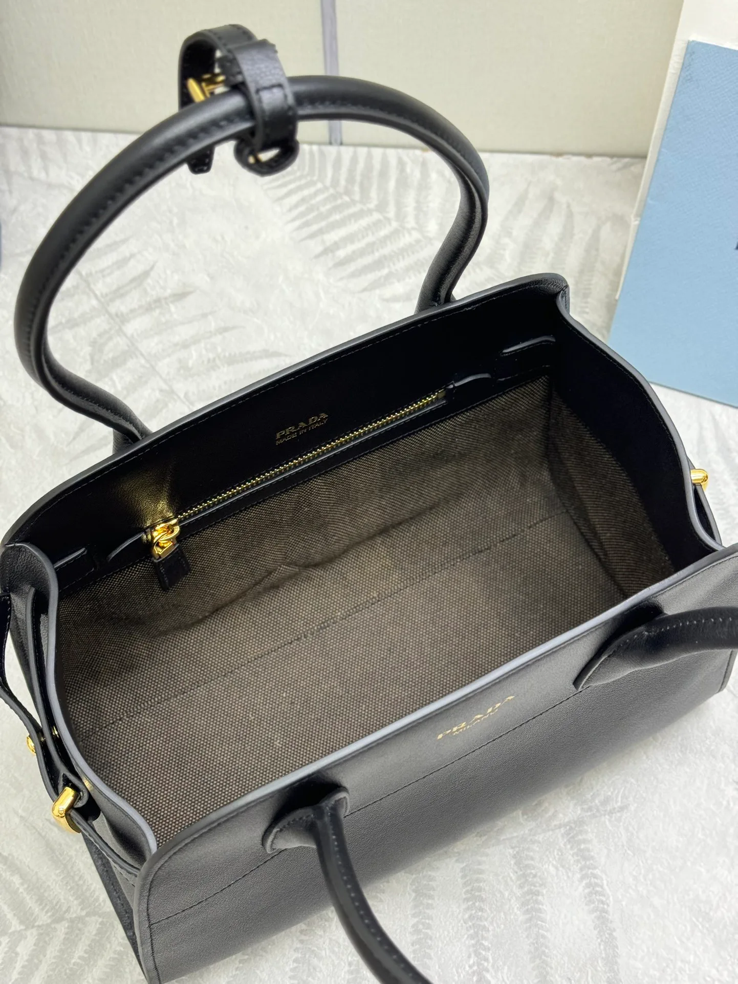 Классические Сумки Женские Prada 617080