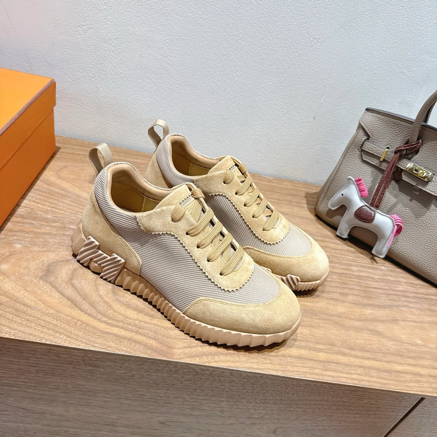 Кроссовки Женские Hermes 18729698