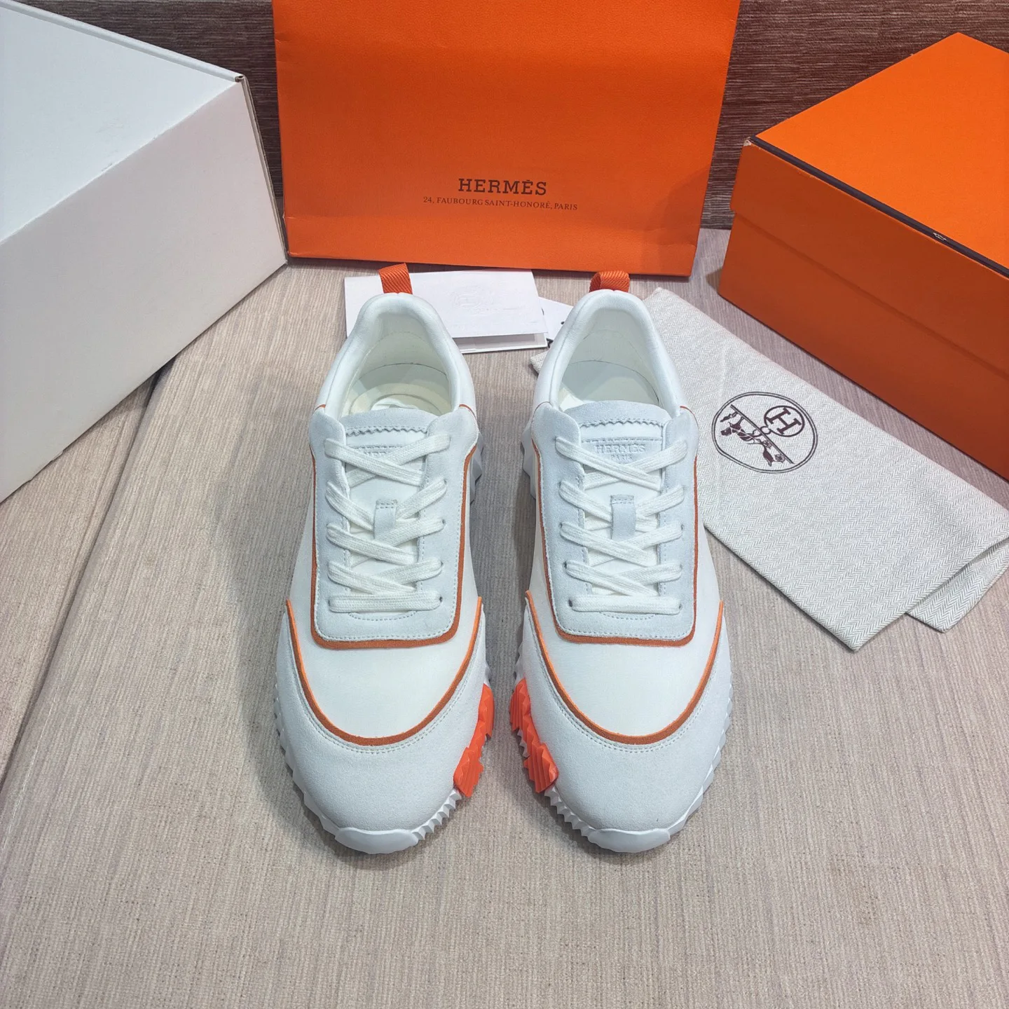 Кроссовки Женские Hermes 17977065