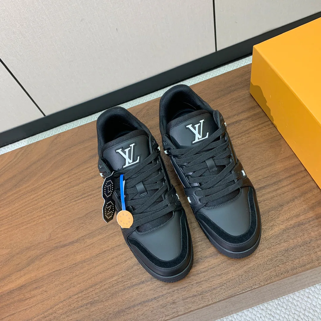 Кроссовки Женские Louis Vuitton 10236167