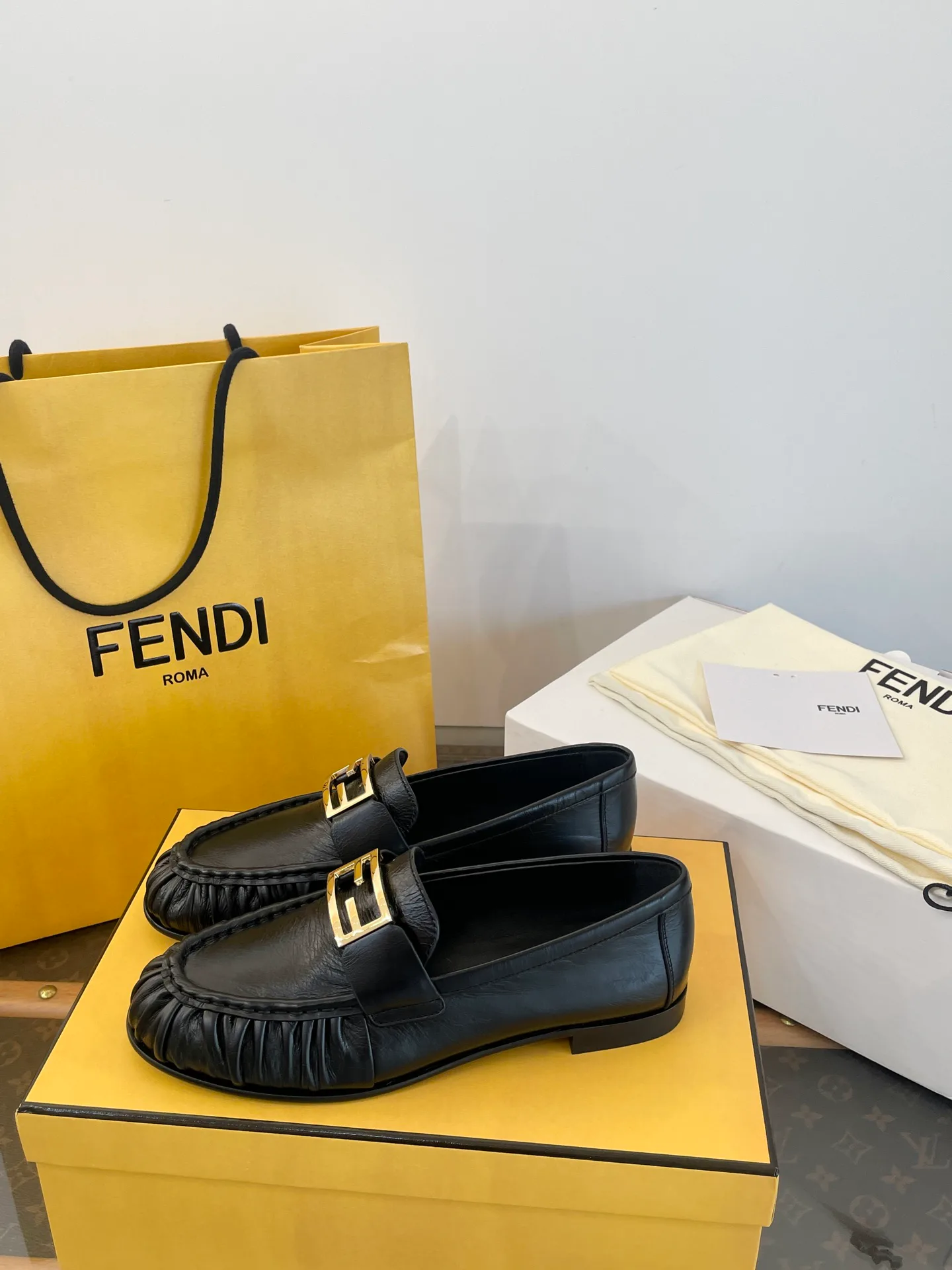 Лоферы Женские Fendi 669429