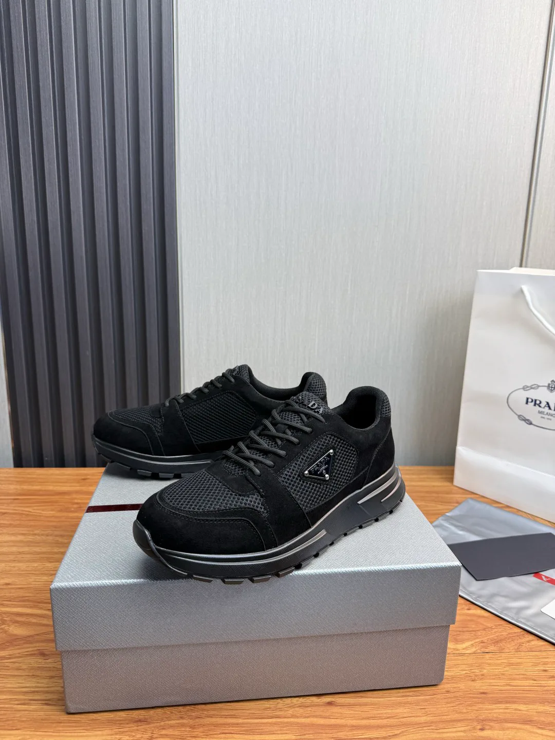 Кроссовки Мужские Prada 17962230
