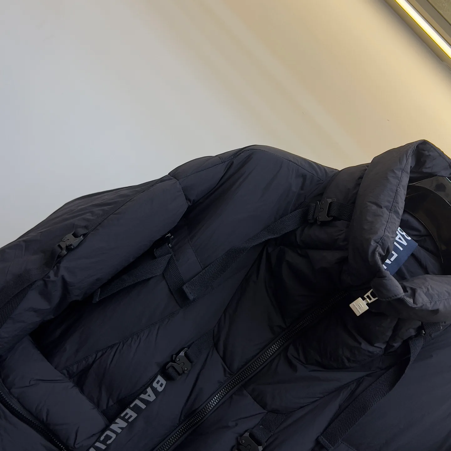 Куртки И Пуховики Женские Balenciaga 844176