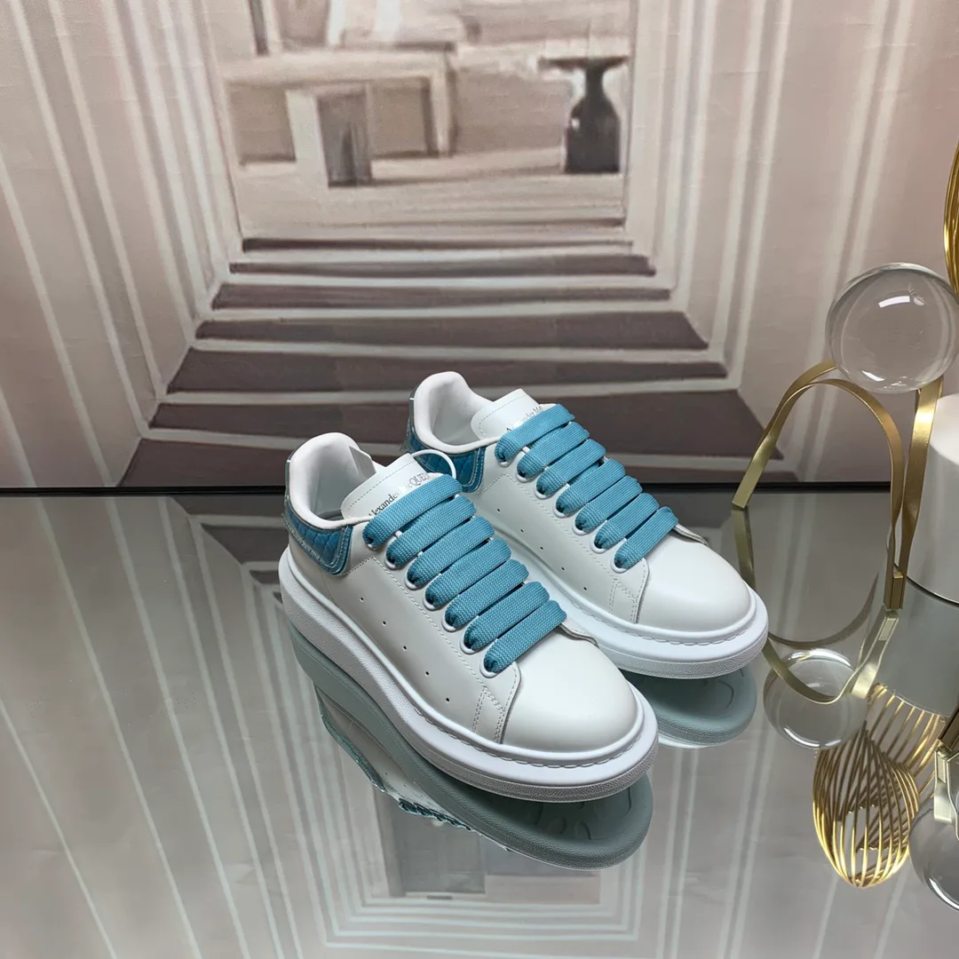 Кроссовки Женские Alexander Mcqueen 23356