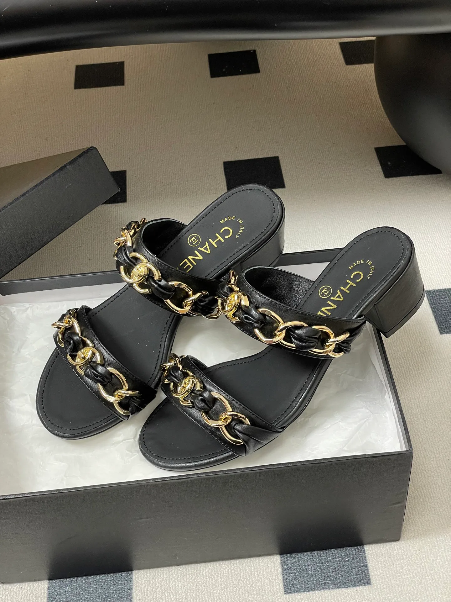 Босоножки Женские Chanel 12810839