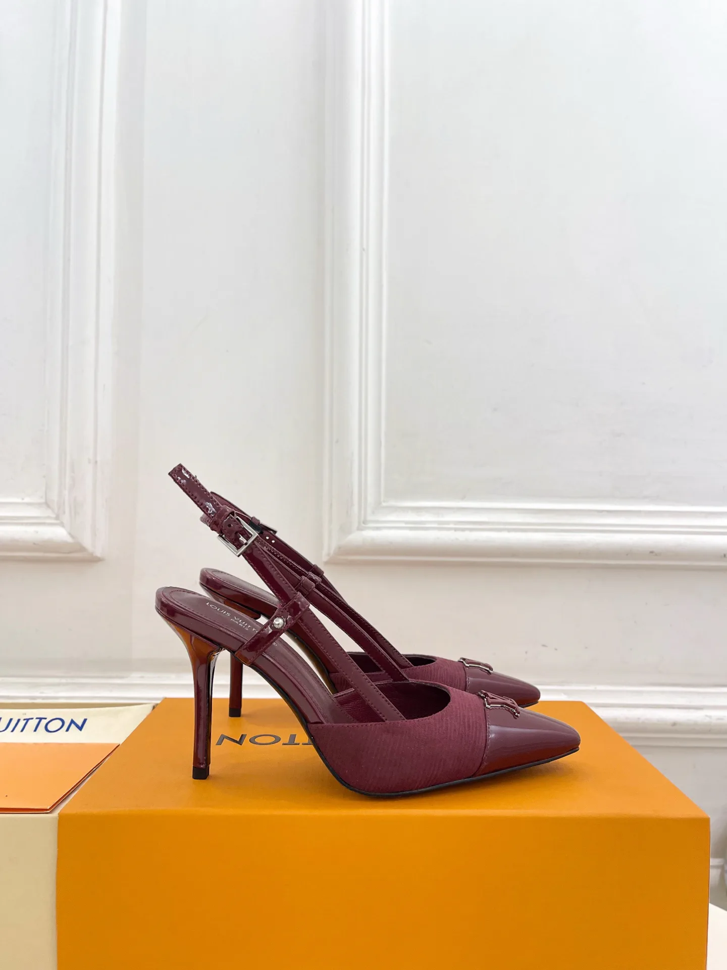 Сандалии Женские Louis Vuitton 11539530
