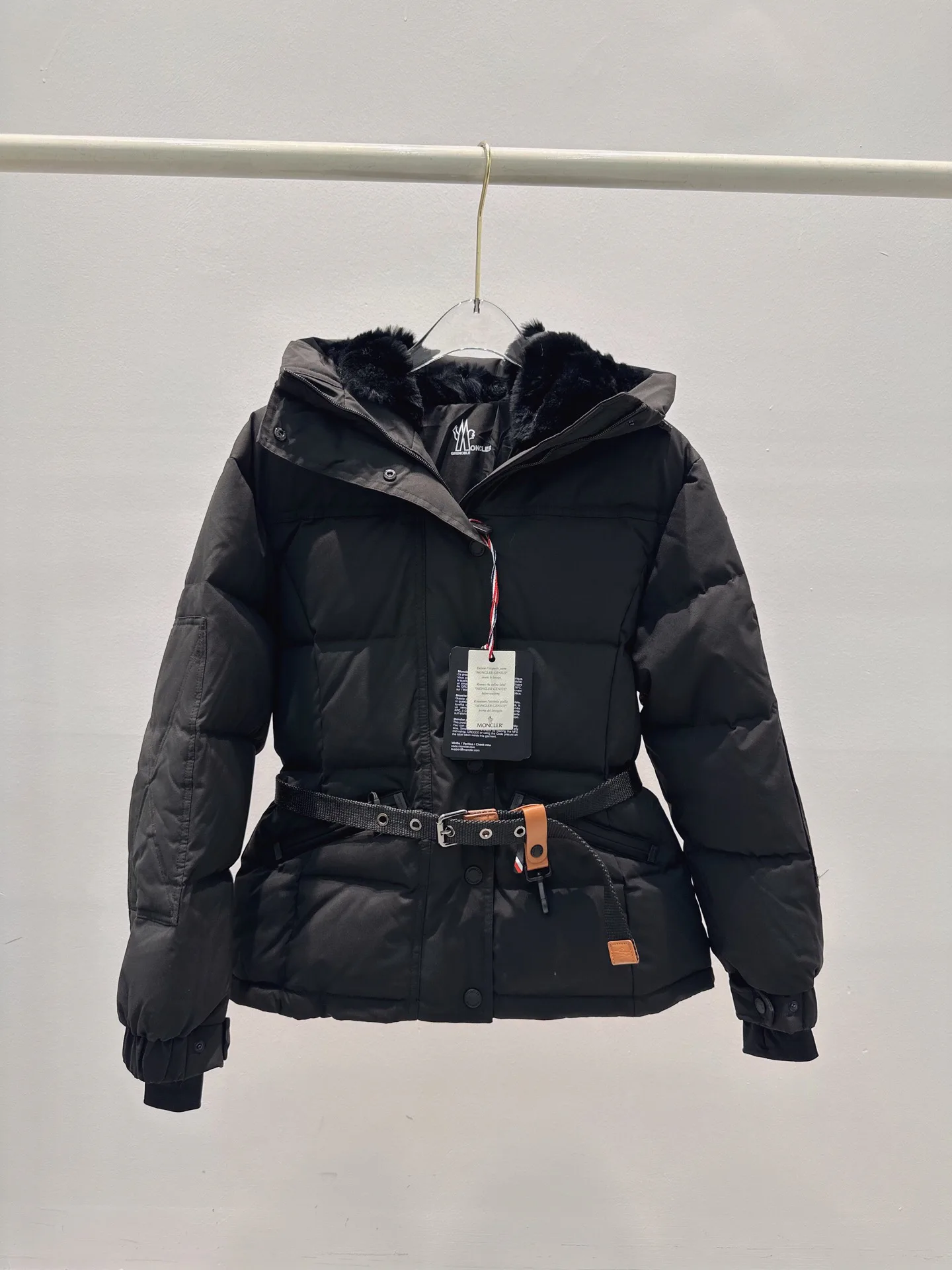 Куртки И Пуховики Женские Moncler 18710268
